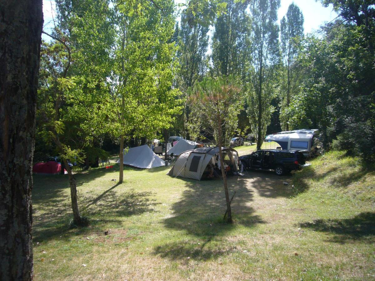 Camping De Graniers Monoblet Exteriér fotografie