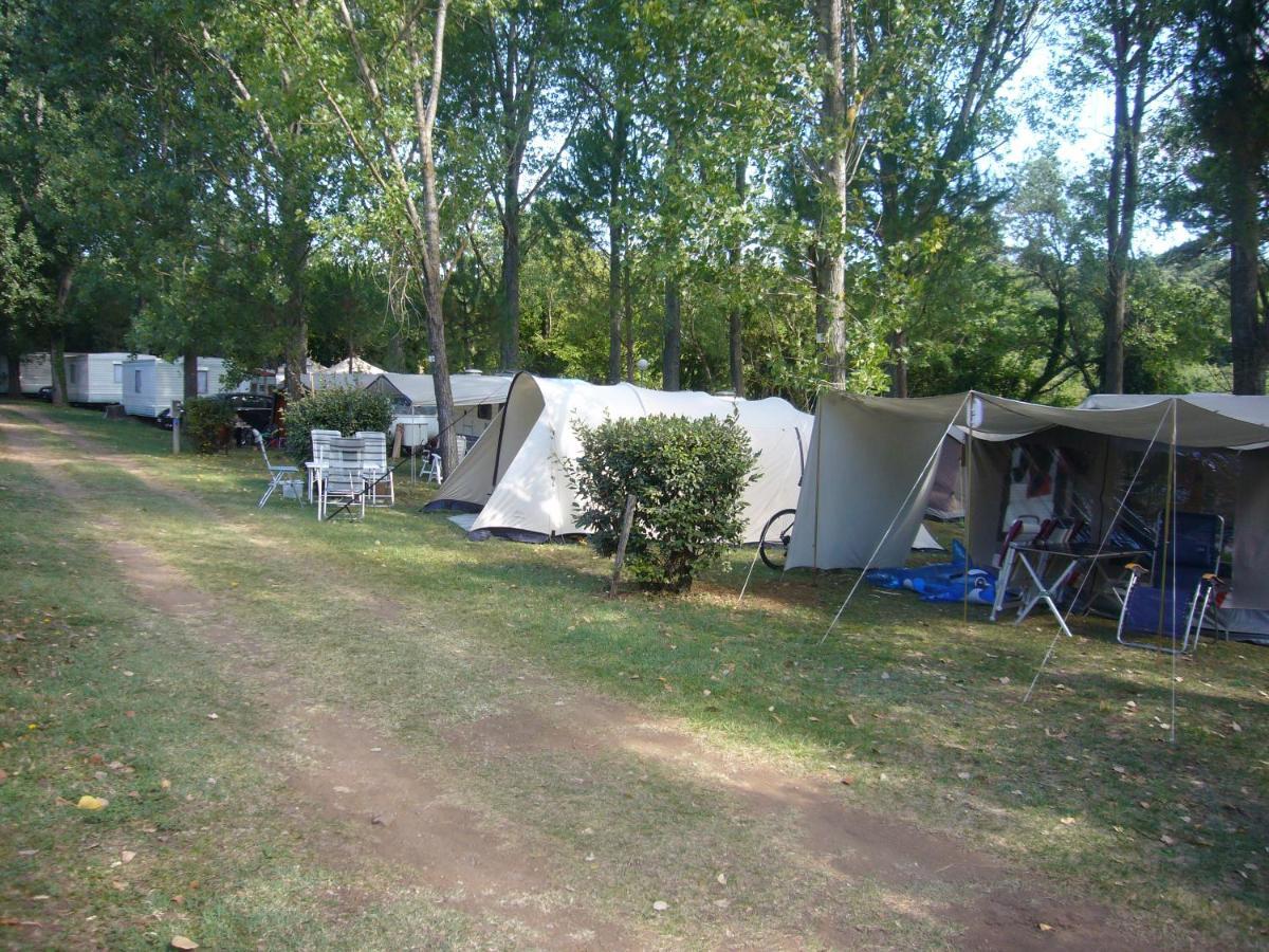 Camping De Graniers Monoblet Exteriér fotografie