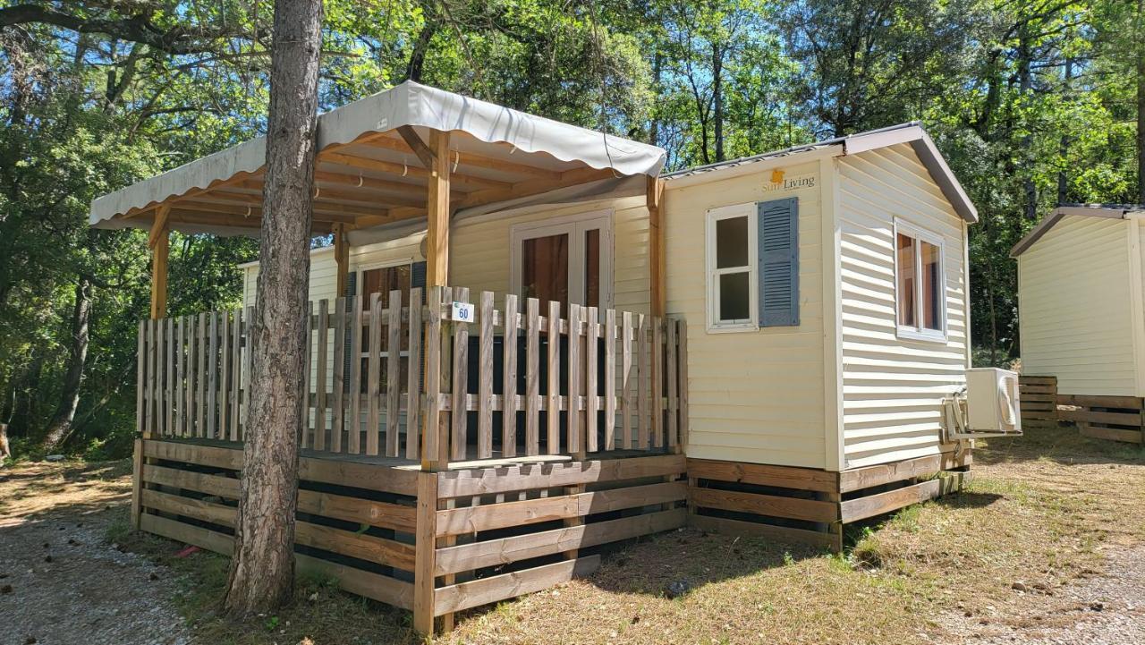Camping De Graniers Monoblet Exteriér fotografie
