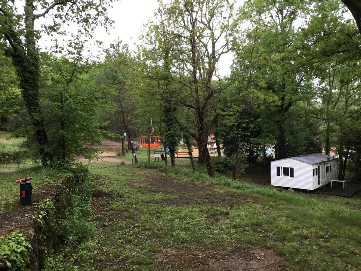 Camping De Graniers Monoblet Exteriér fotografie